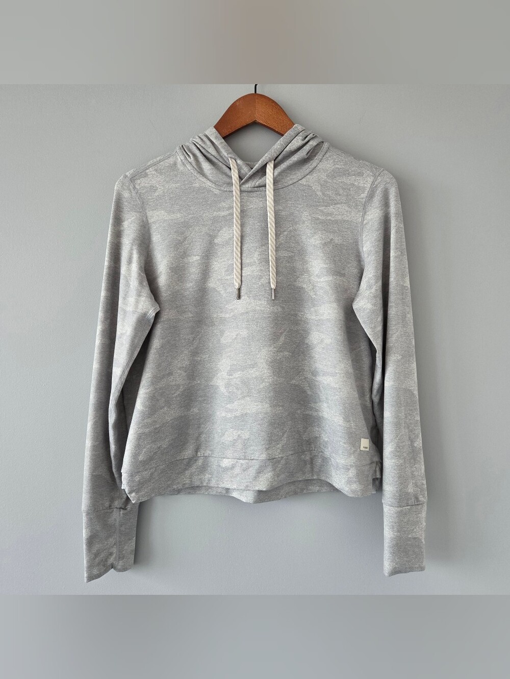Vuori Women's Halo Essential Hoodie - Size Small - Pale Heather Camo - VW226